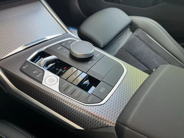 BMW 330 330i M-Sport Sedan xDrive