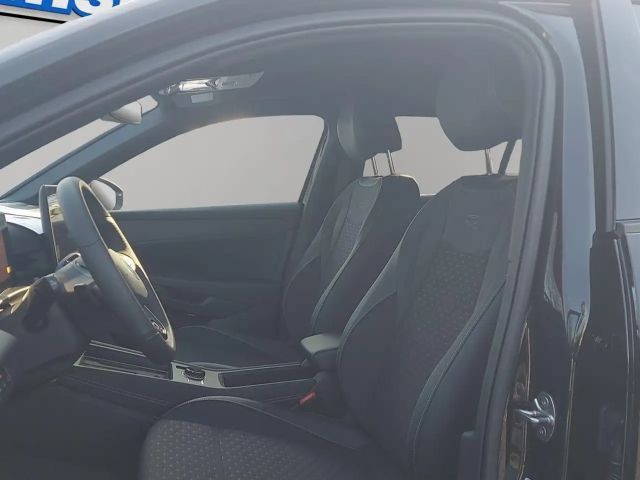 Volkswagen T-Roc 1.5 eTSI DSG R-Line