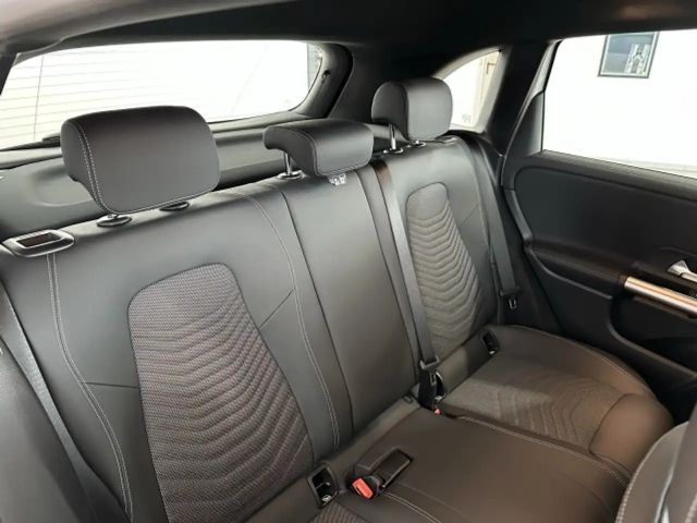 Mercedes-Benz B 200 Progressive