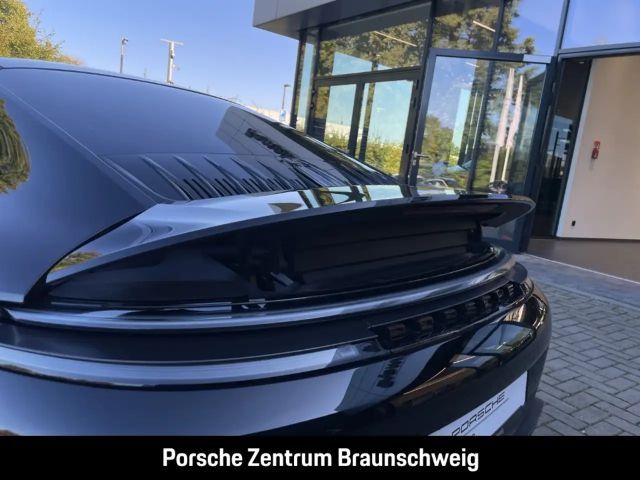 Porsche 992 Carrera Coupé