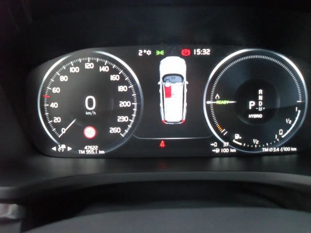 Volvo V60 AWD R-Design T8