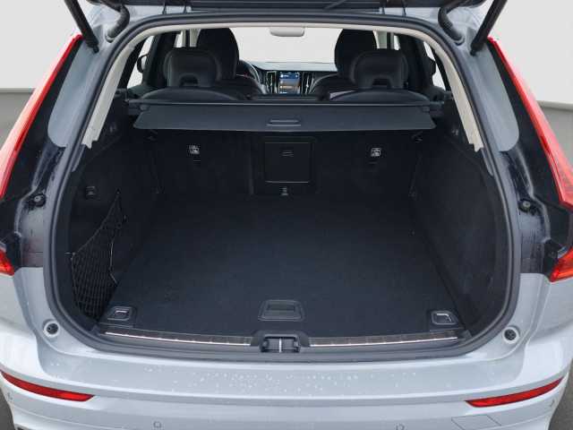 Volvo XC60 AWD Dark Plus