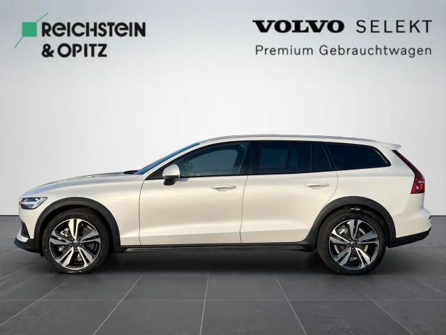 Volvo V60 Cross Country AWD Plus