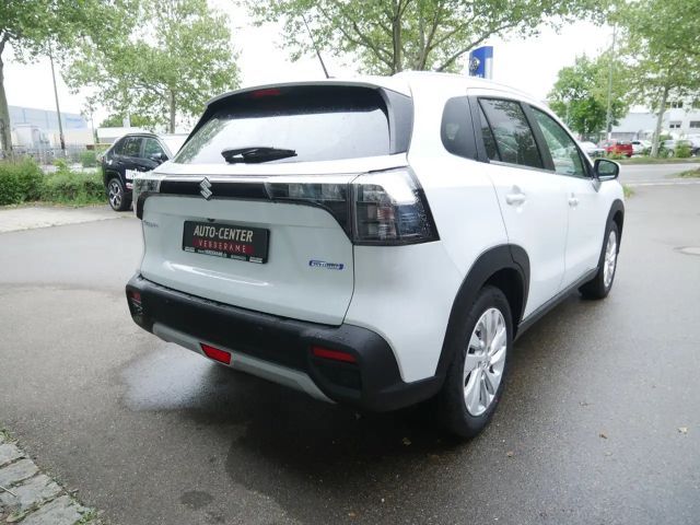 Suzuki S-Cross Hybrid