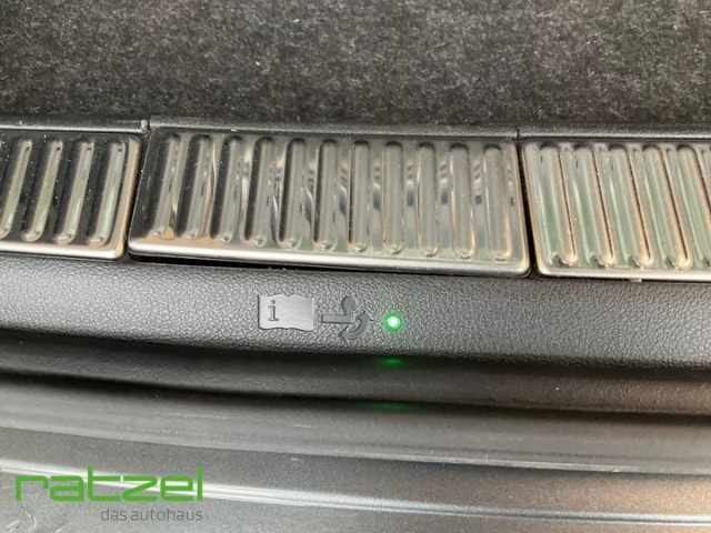 Skoda Superb 2.0 TDI Combi Style Style