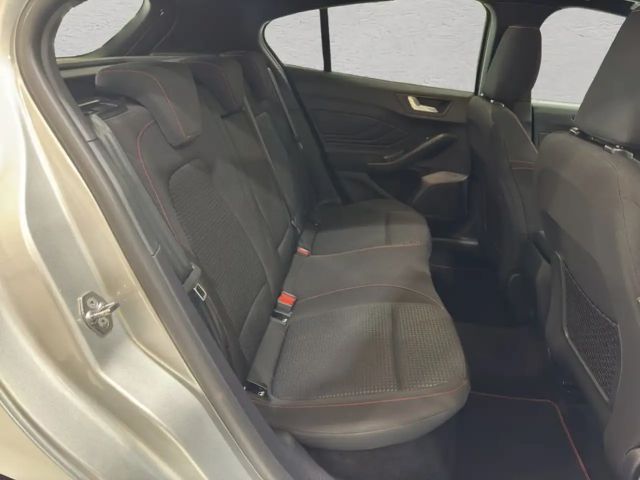 Ford Focus EcoBoost ST Line
