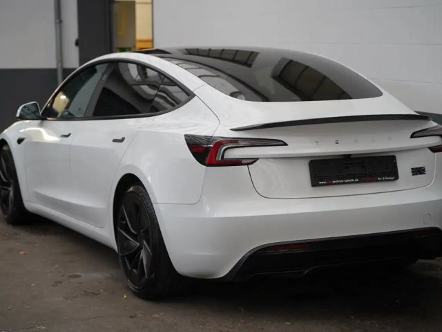 Tesla Model 3 Performance