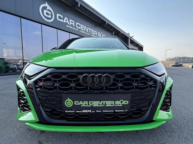Audi RS3 Quattro S-Tronic Sedan