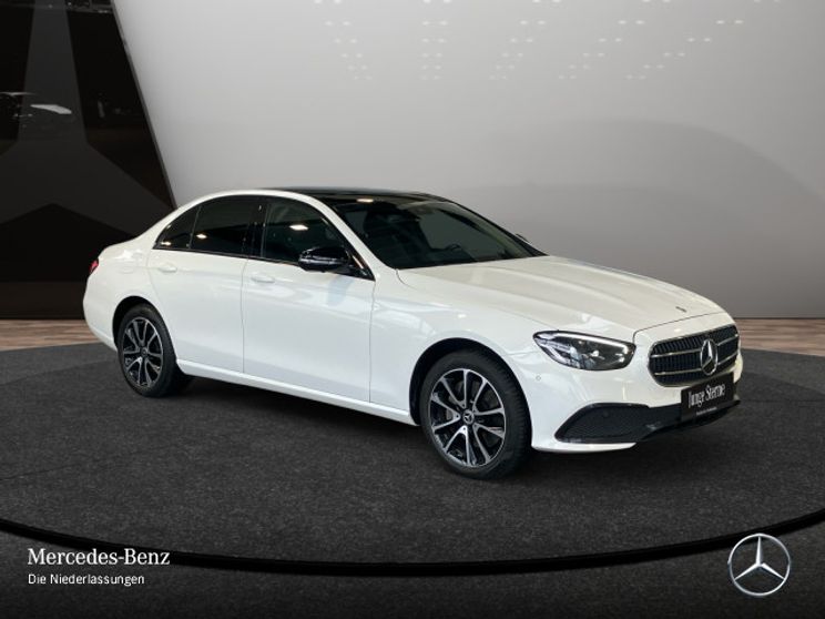 Mercedes-Benz E 220 4MATIC E 220 d Sedan