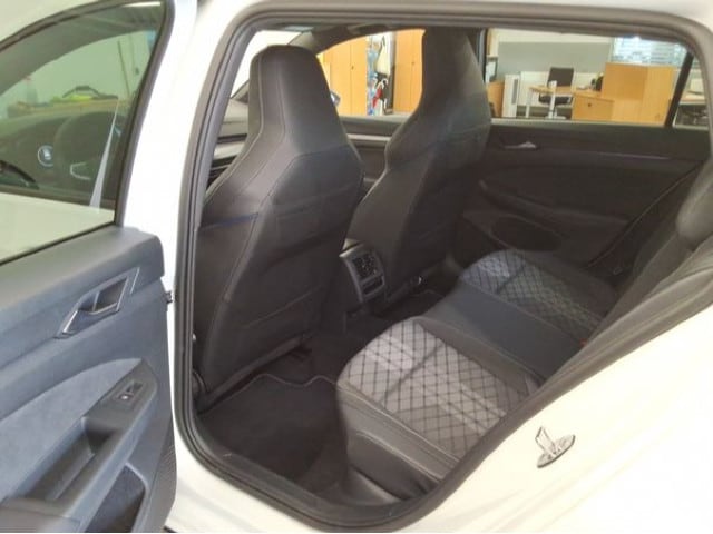 Volkswagen Golf 1.5 TSI R-Line Variant