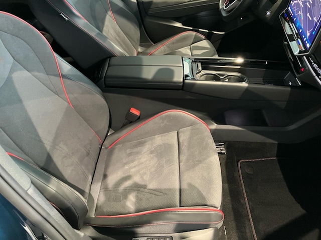 Volkswagen ID.7 340PS 4M NP.80T ACC.5J-G.WÄRMEPUMPE.AHK.AREA-VIEW.NAVI.HARMAN.HUD.LED