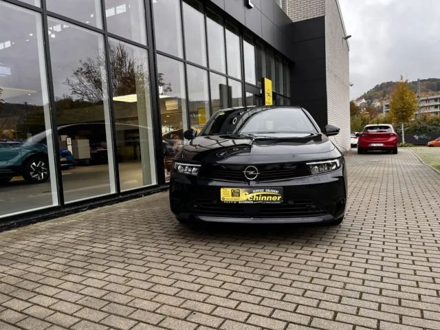 Opel Astra 1.2 Turbo Edition Turbo