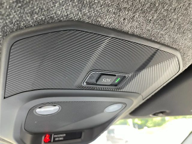 Renault 4 Comfort E-Tech Techno