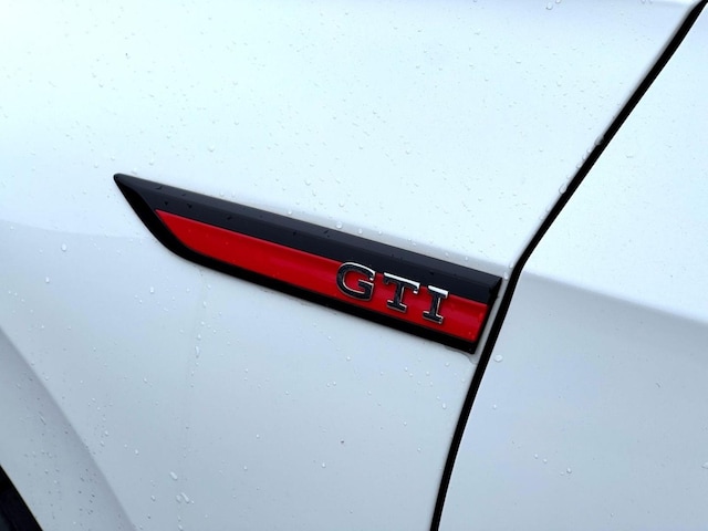 Volkswagen Golf 2.0 TSI GTI