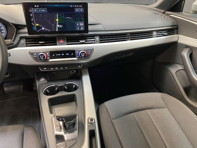 Audi A4 40 TFSI S-Tronic Sedan