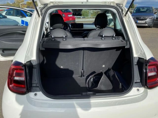 Fiat 500e Navi Klimaautom Fahrerprofil DAB SHZ