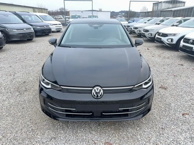 Volkswagen Golf Style