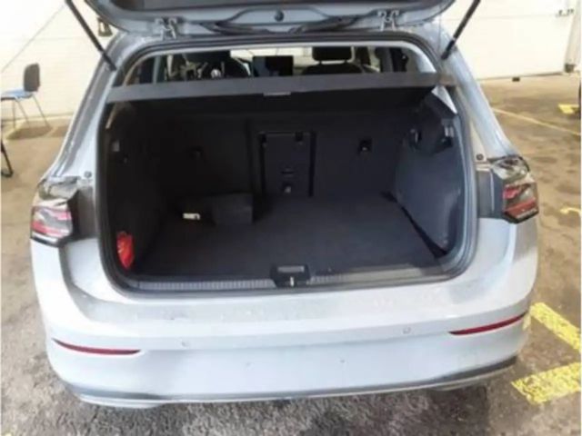 Volkswagen Golf 1.5 eTSI DSG Golf VIII IQ.Drive