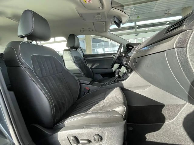 Skoda Superb Combi iV