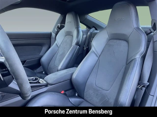 Porsche 992 Carrera Coupé GTS