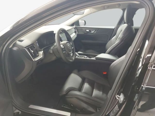 Volvo V60 Cross Country AWD Plus