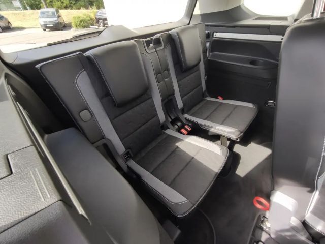 Volkswagen Touran 1.5 TSI DSG