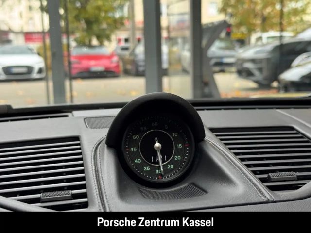 Porsche 992 4 Coupé Targa