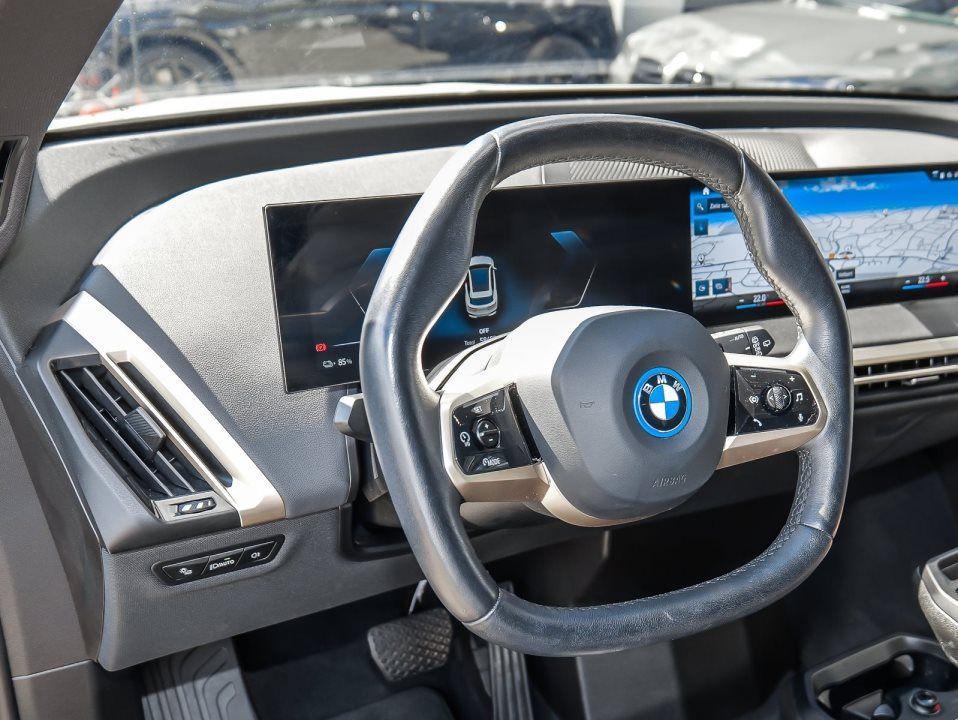 BMW iX xDrive40