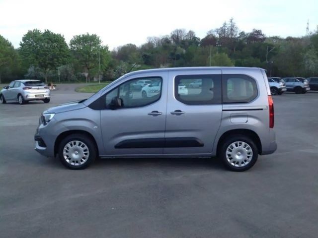 Opel Combo 1.5 Diesel Edition 96KW Navi PDC SHZ