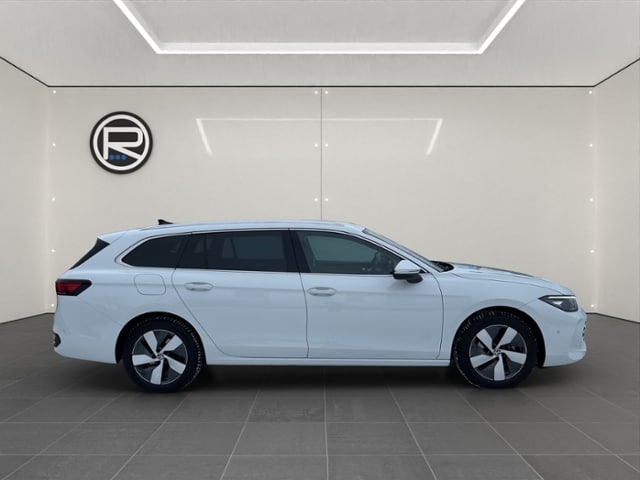 Volkswagen Passat 1.5 eTSI Business DSG Variant