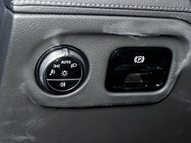 Mercedes-Benz EQE 300 Sedan