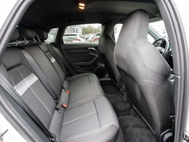 Audi A3 30 TFSI Sedan