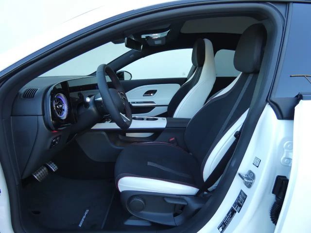 Mercedes-Benz CLA 250 AMG Line Sedan