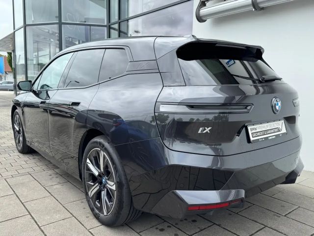 BMW iX xDrive50