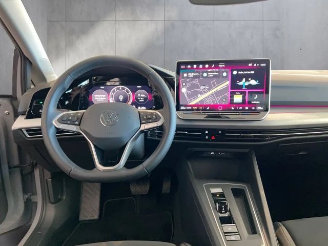 Volkswagen Golf DSG Life