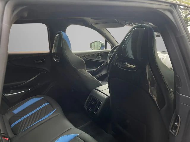 Aston Martin DBX 707