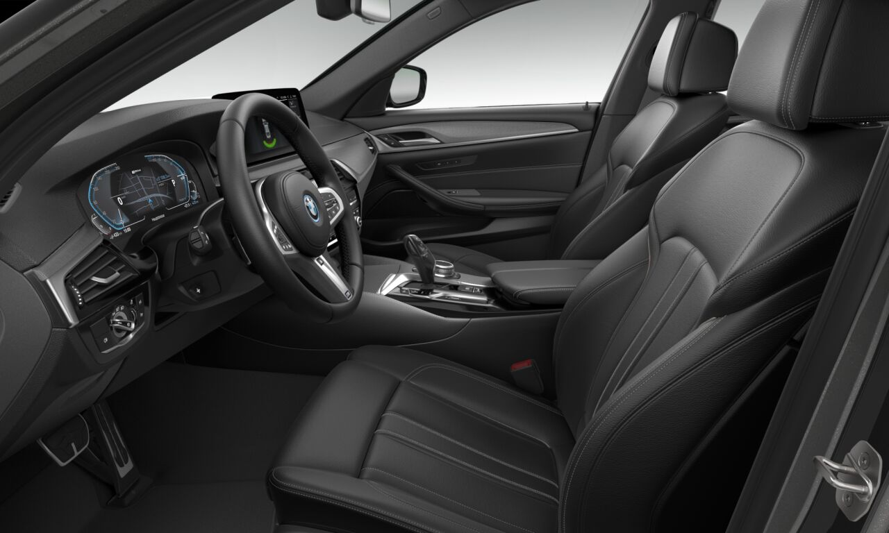 BMW 545 545e Sedan xDrive