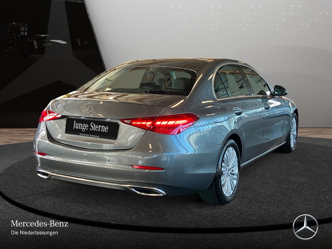 Mercedes-Benz C 180 AVANTGARDE Sedan