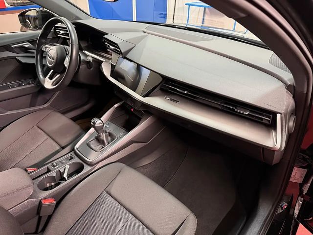 Audi A3 30 TDI Sedan