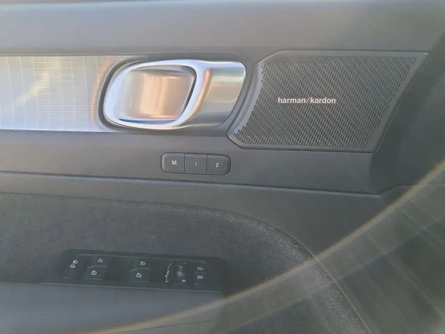 Volvo XC40 Dark Plus