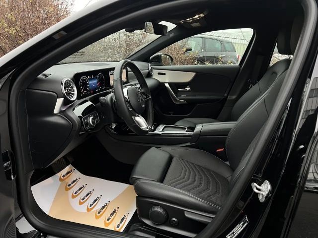 Mercedes-Benz A 180 Hatchback Progressive