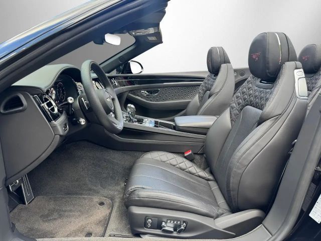 Bentley Continental GTC V8