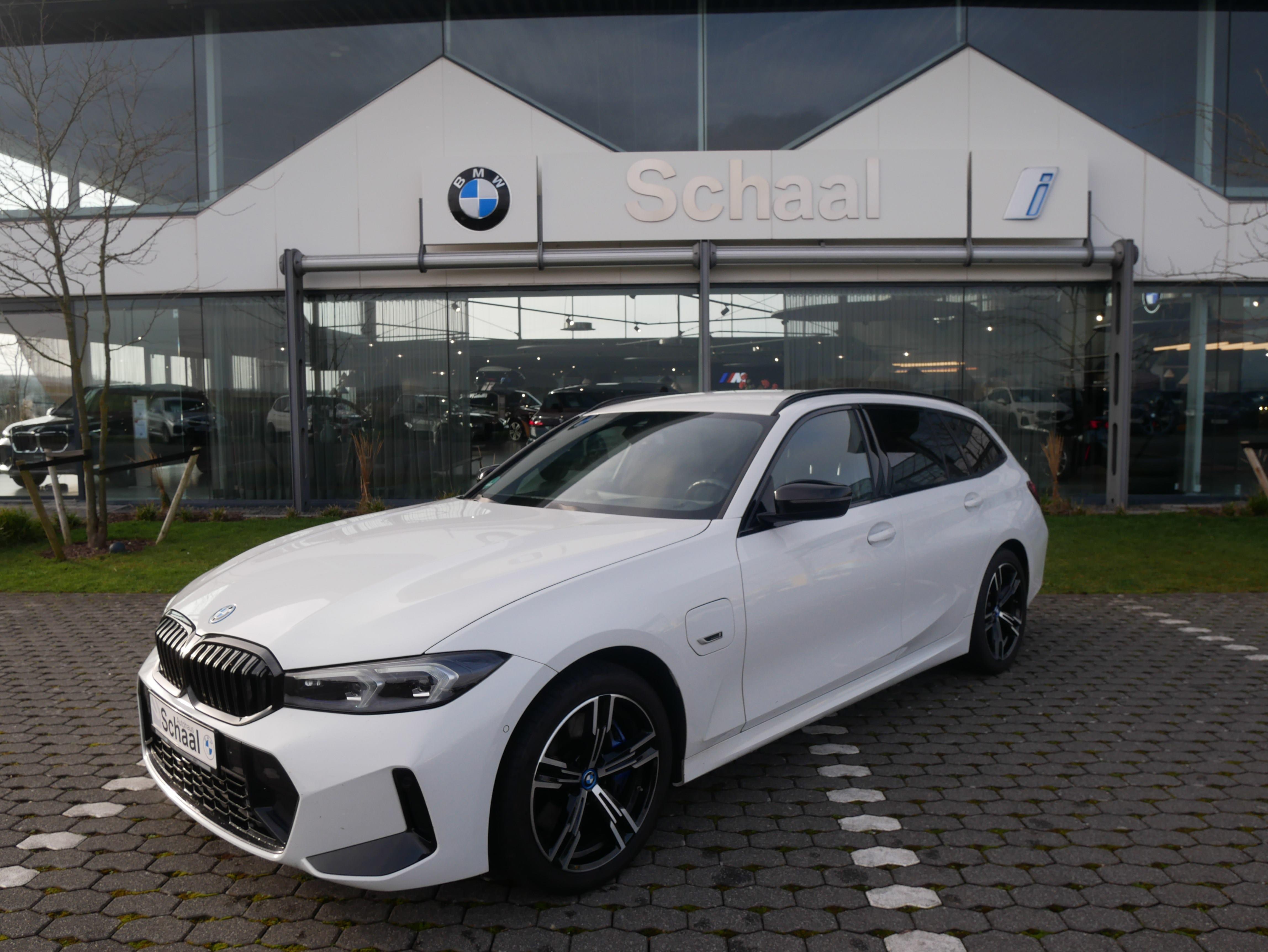 BMW 320 320e Touring