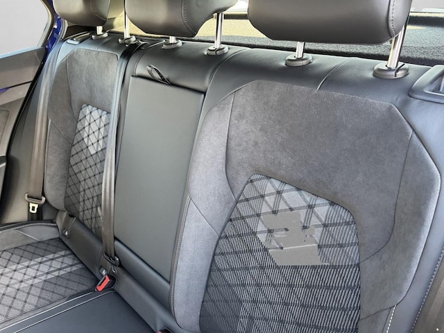 Volkswagen Golf 2.0 TDI DSG R-Line