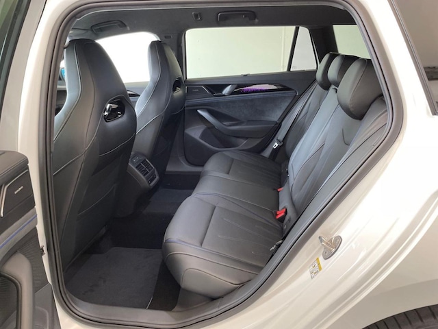 Volkswagen Passat DSG R-Line