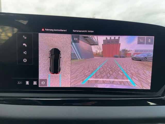 Audi A6 Avant Quattro S-Tronic