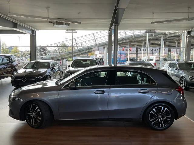 Mercedes-Benz A 180 Hatchback Progressive