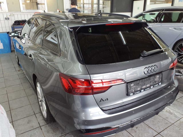 Audi A4 40 TDI Avant S-Line S-Tronic