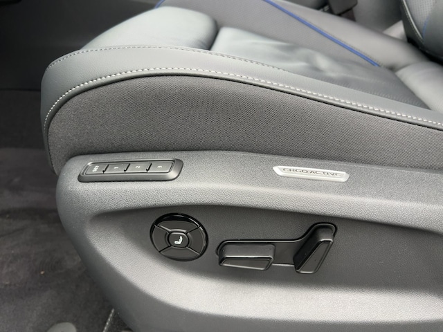 Volkswagen Tiguan TDI 4M AHK BlackStyle Leder Nav 360