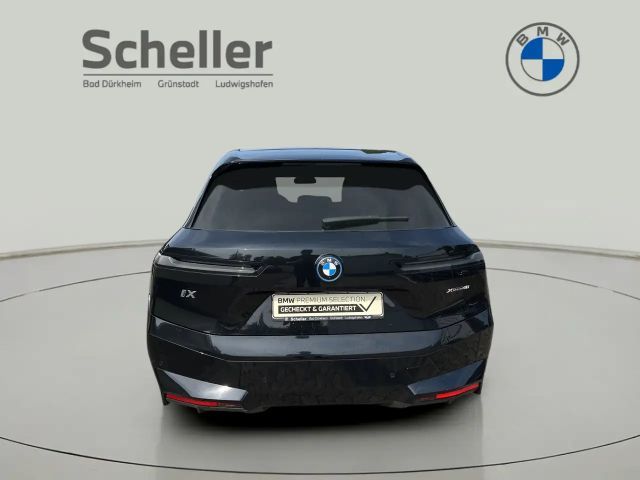 BMW iX xDrive40
